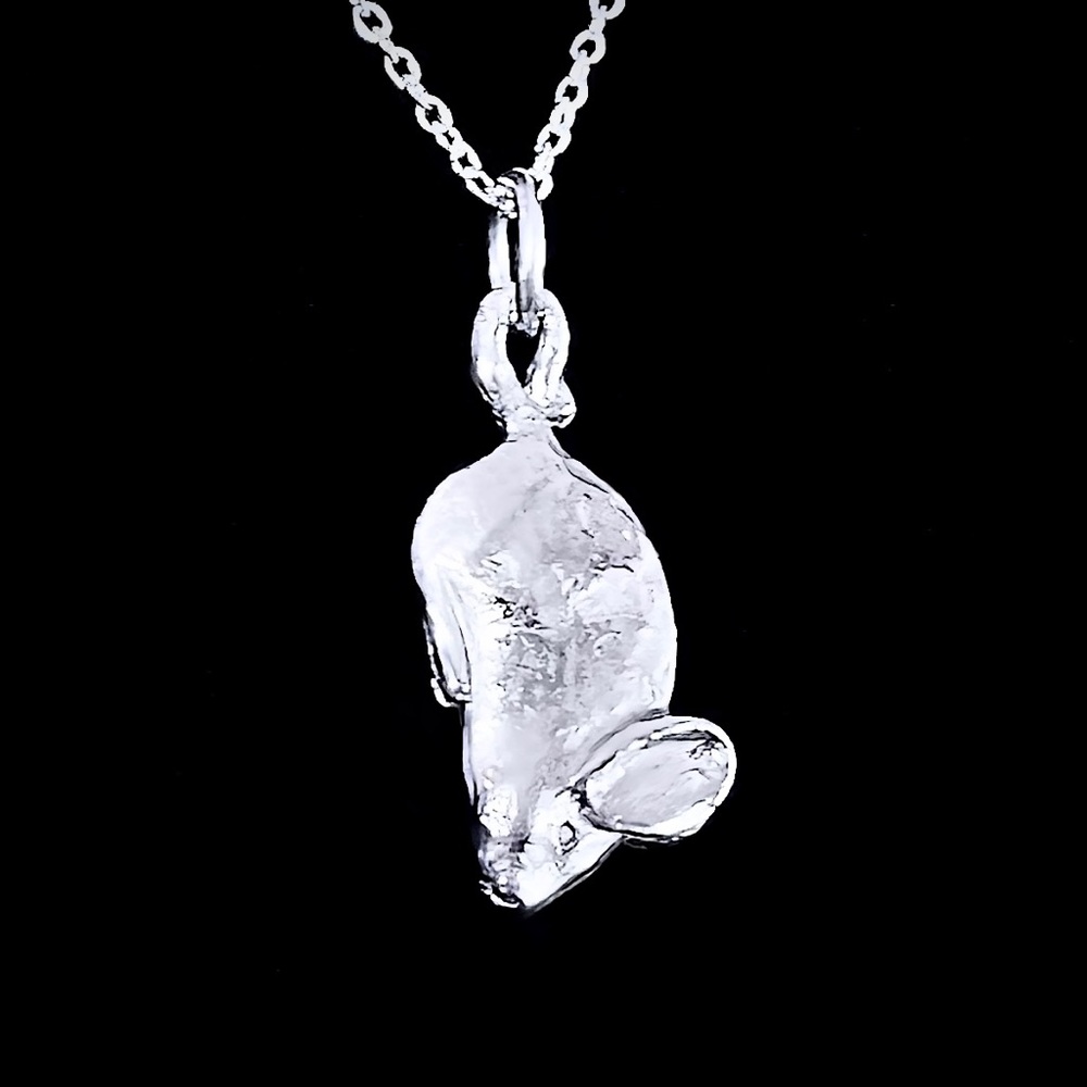 ☃️ Mouse Necklace